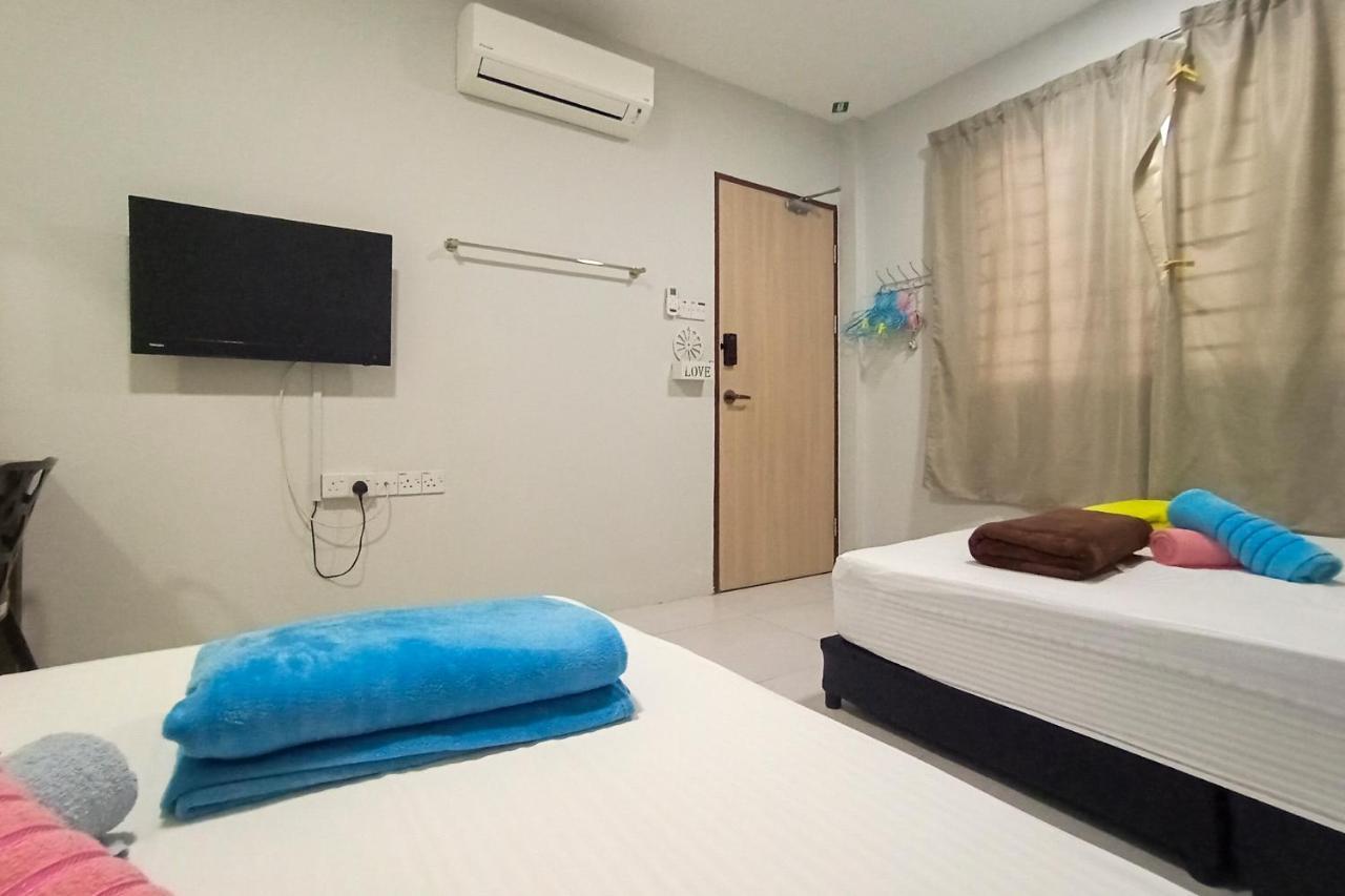 Hom2Rex Kuching Homestay Taman Timberland Esterno foto