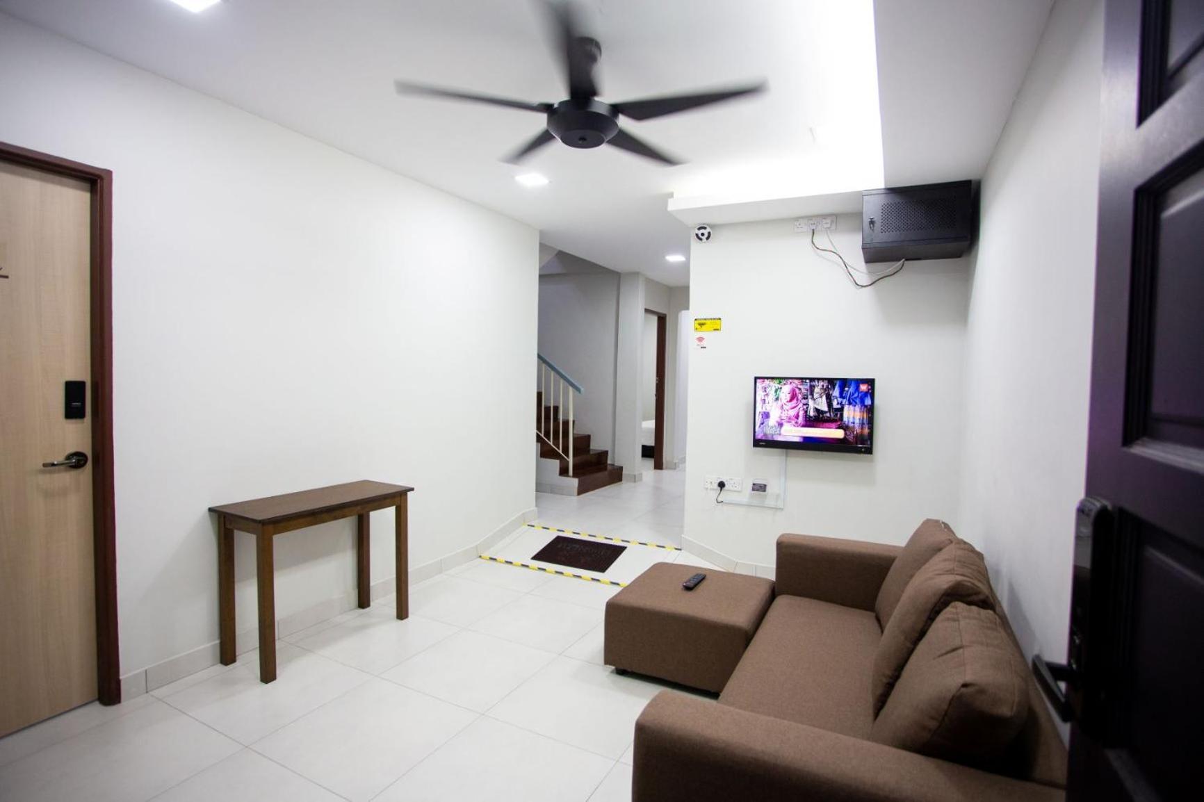 Hom2Rex Kuching Homestay Taman Timberland Esterno foto